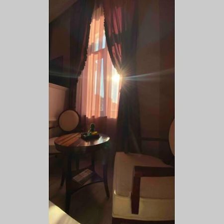 Budoir Royal Apartment Oradea Eksteriør bilde