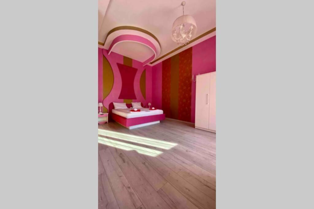 Budoir Royal Apartment Oradea Eksteriør bilde